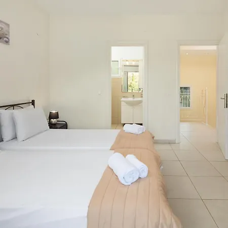 Anamari Eos Villa *