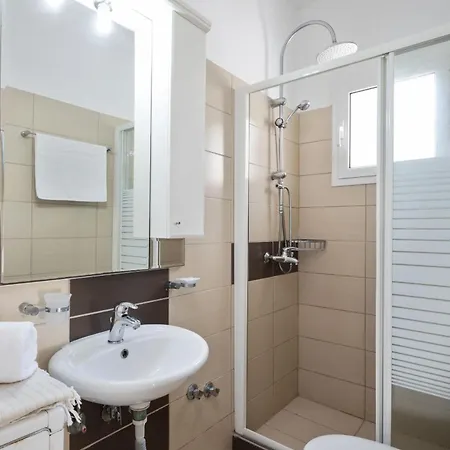 Anamari Eos * Agios Stefanos Kassiopi