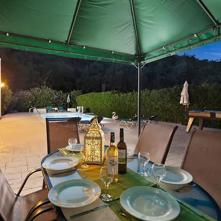 فيلة Anamari Eos *